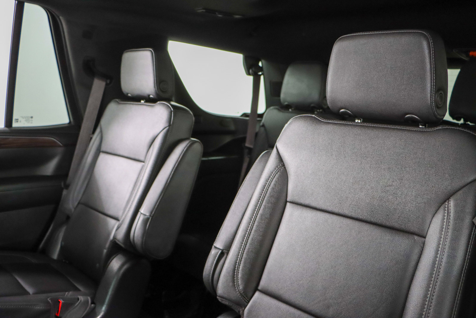 Used 2023 Chevrolet Tahoe Z71 w/ Luxury Package image 28