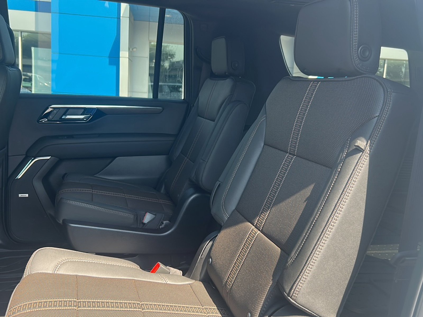 New 2026 Chevrolet Suburban High Country AWD/4WD image 14