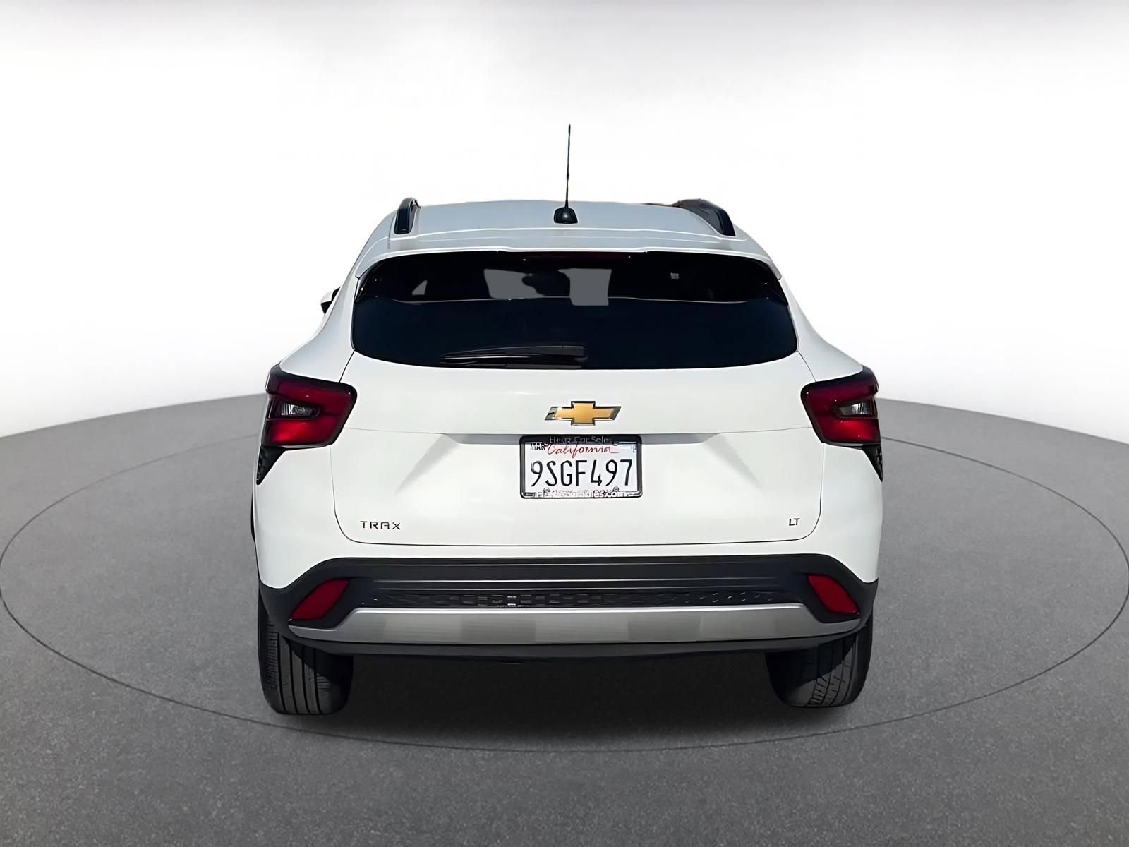 Used 2025 Chevrolet Trax LT FWD image 12