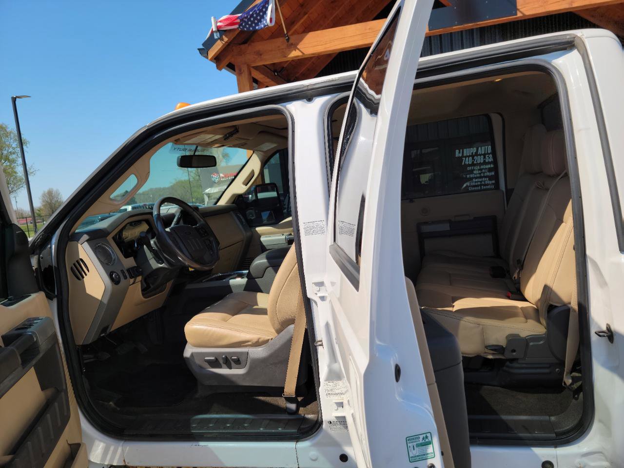 Used 2015 Ford F350 Lariat w/ Lariat Ultimate Package image 7