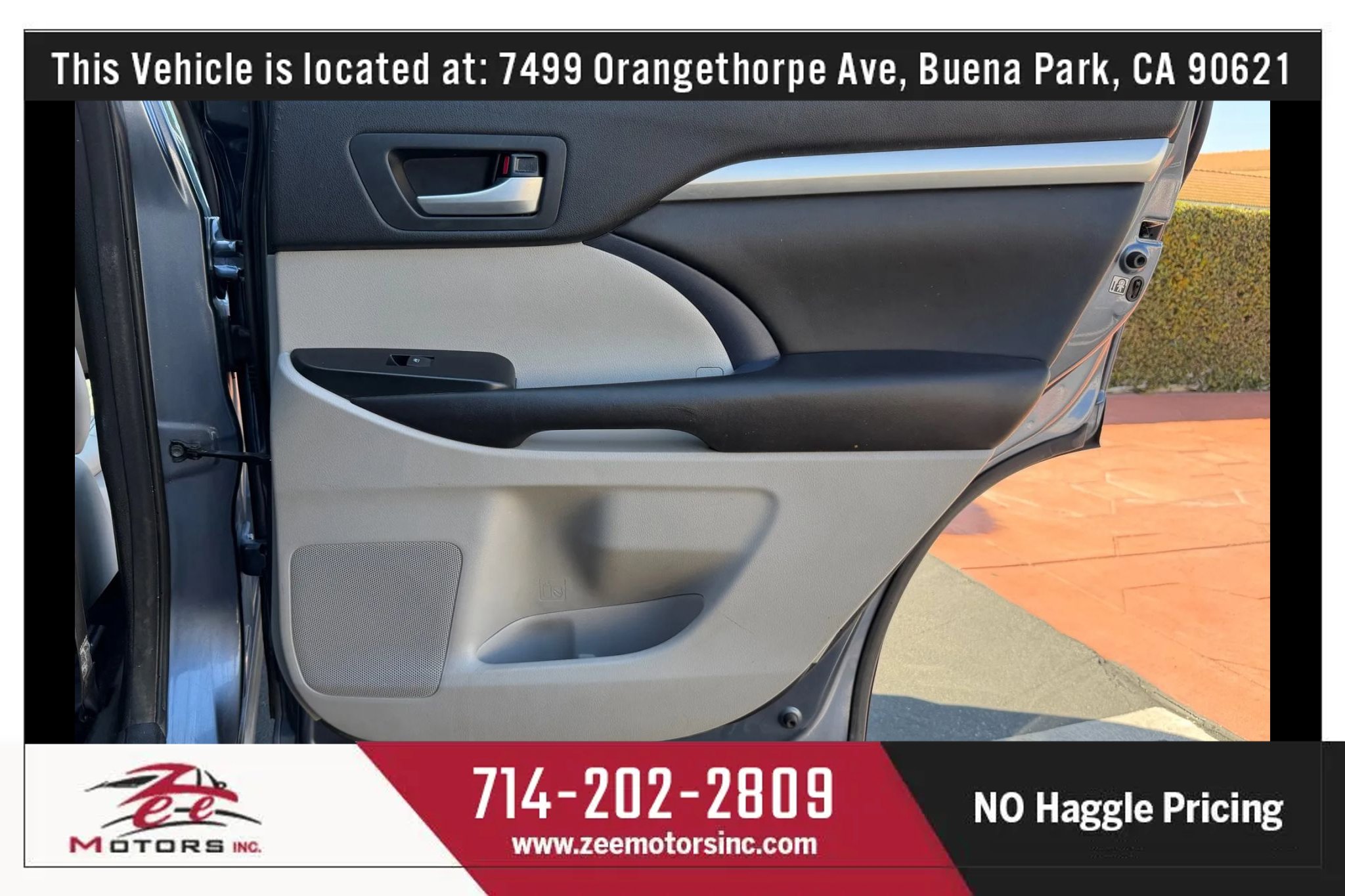 Used 2018 Toyota Highlander XLE w/ Carpet Mat Package (TMS) image 25