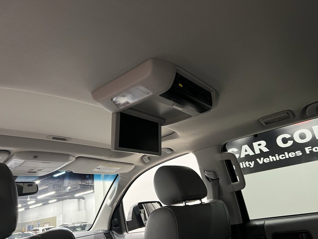 Used 2012 Toyota Sequoia Platinum image 27