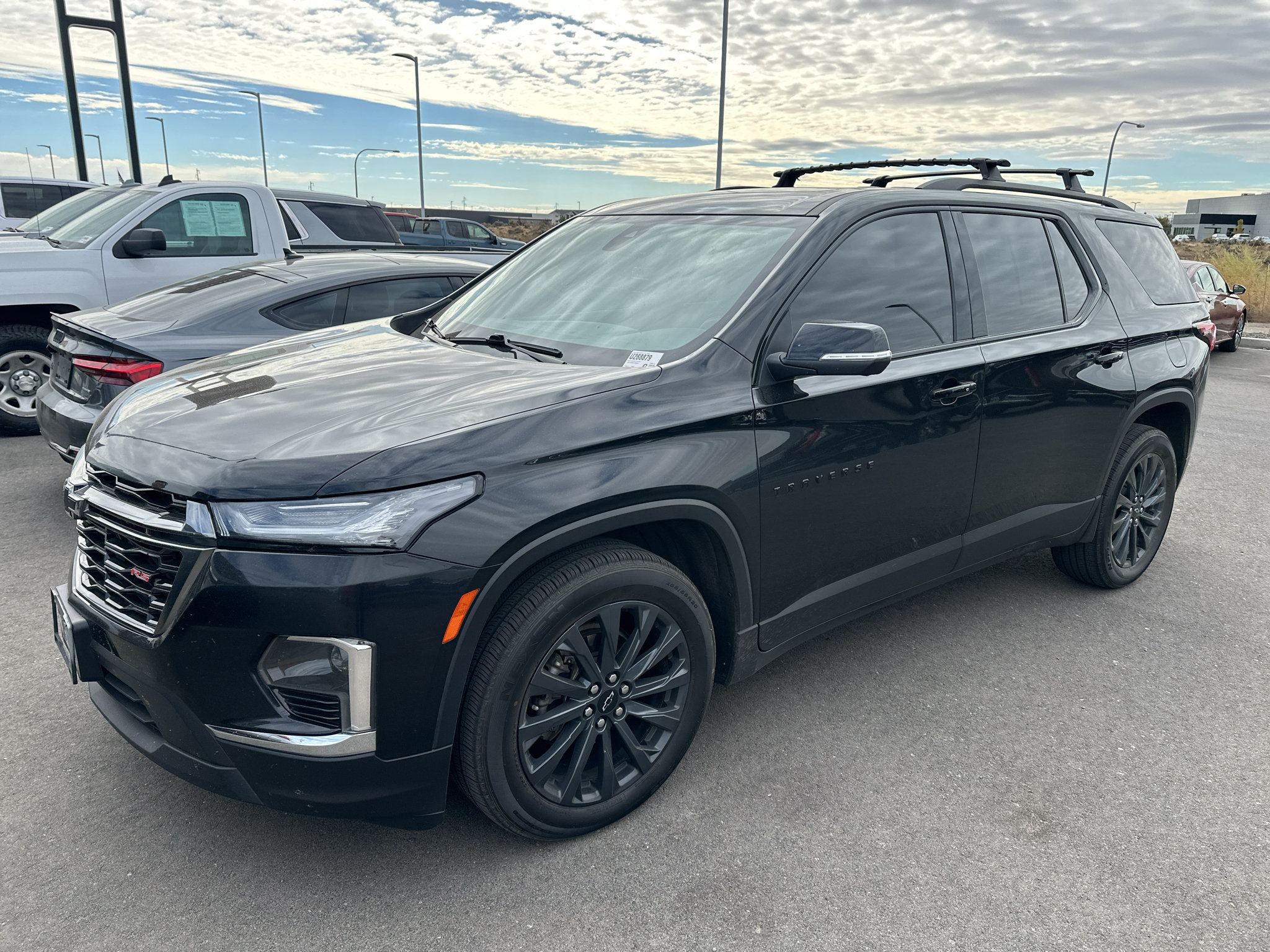 Used 2023 Chevrolet Traverse RS AWD/4WD image 1