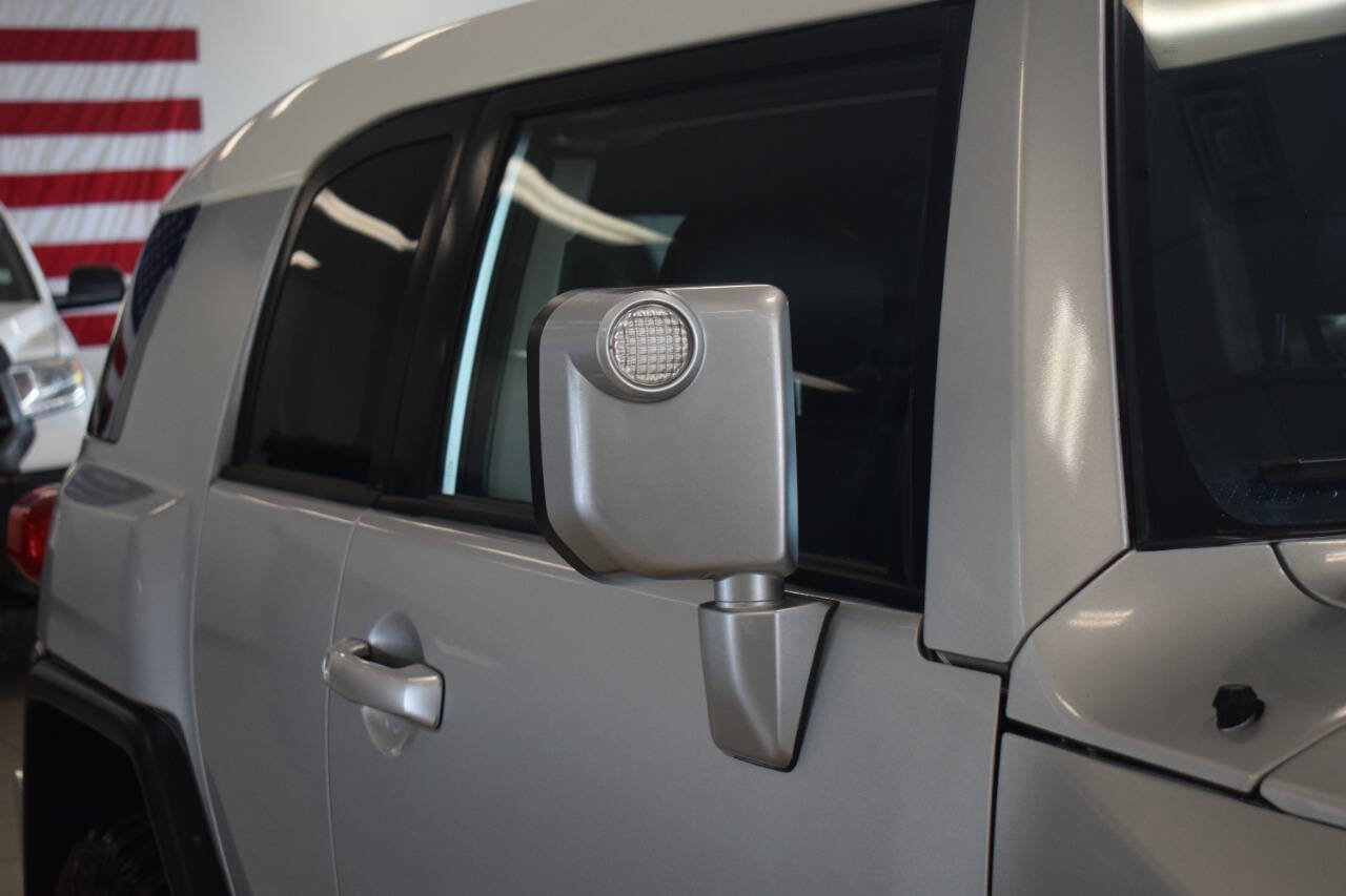 Used 2008 Toyota FJ Cruiser 4WD image 9