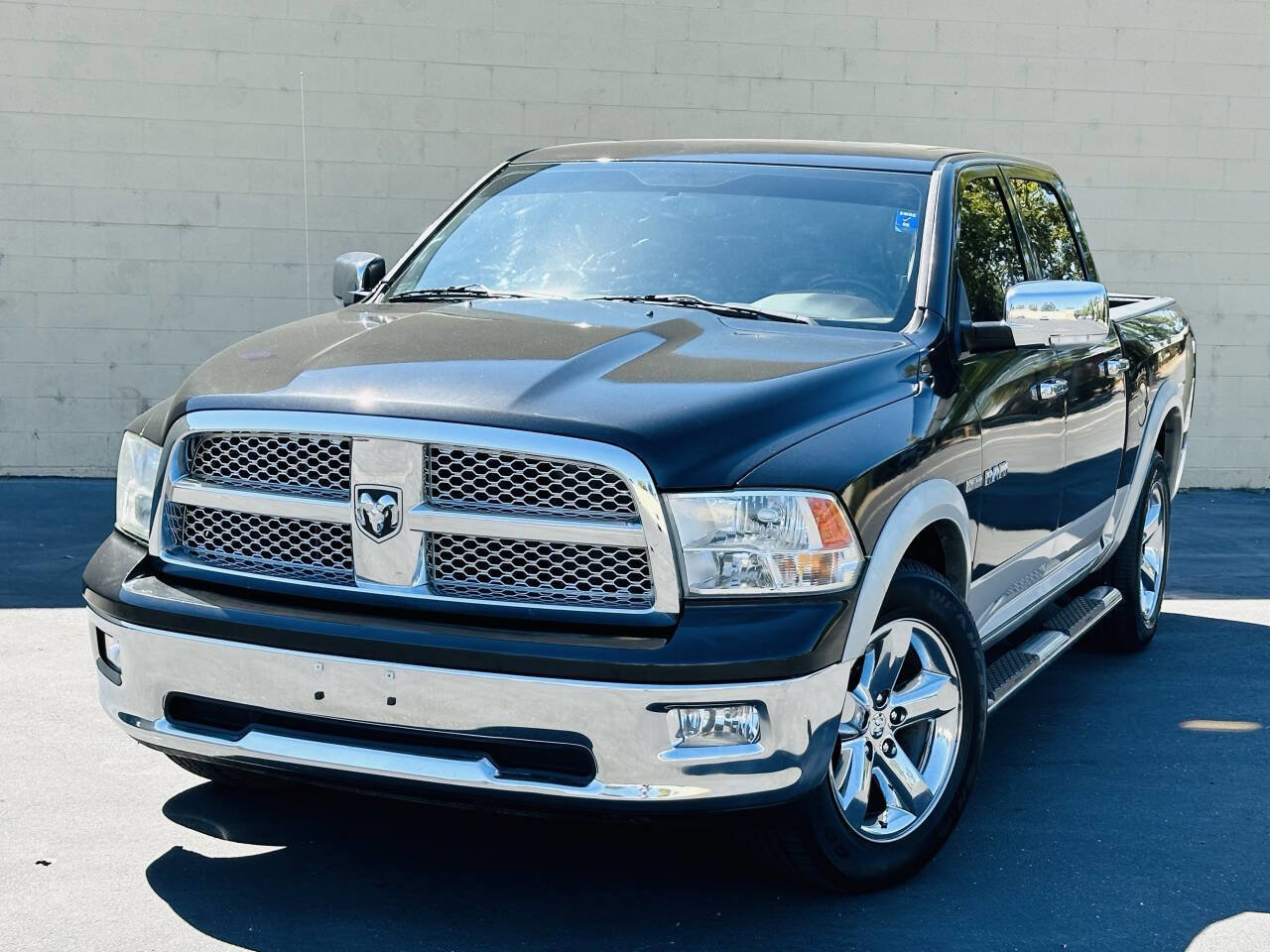 Used 2010 Dodge Ram 1500 Truck Laramie image 4