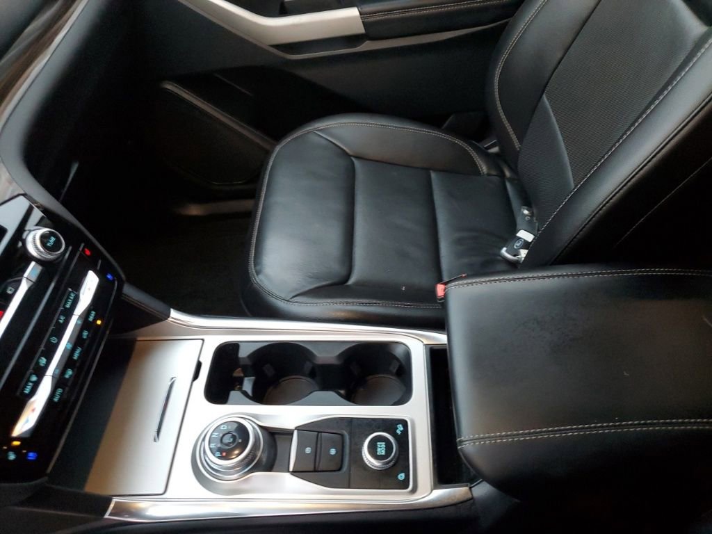 Used 2022 Ford Explorer Limited w/ Equipment Group 301A image 23
