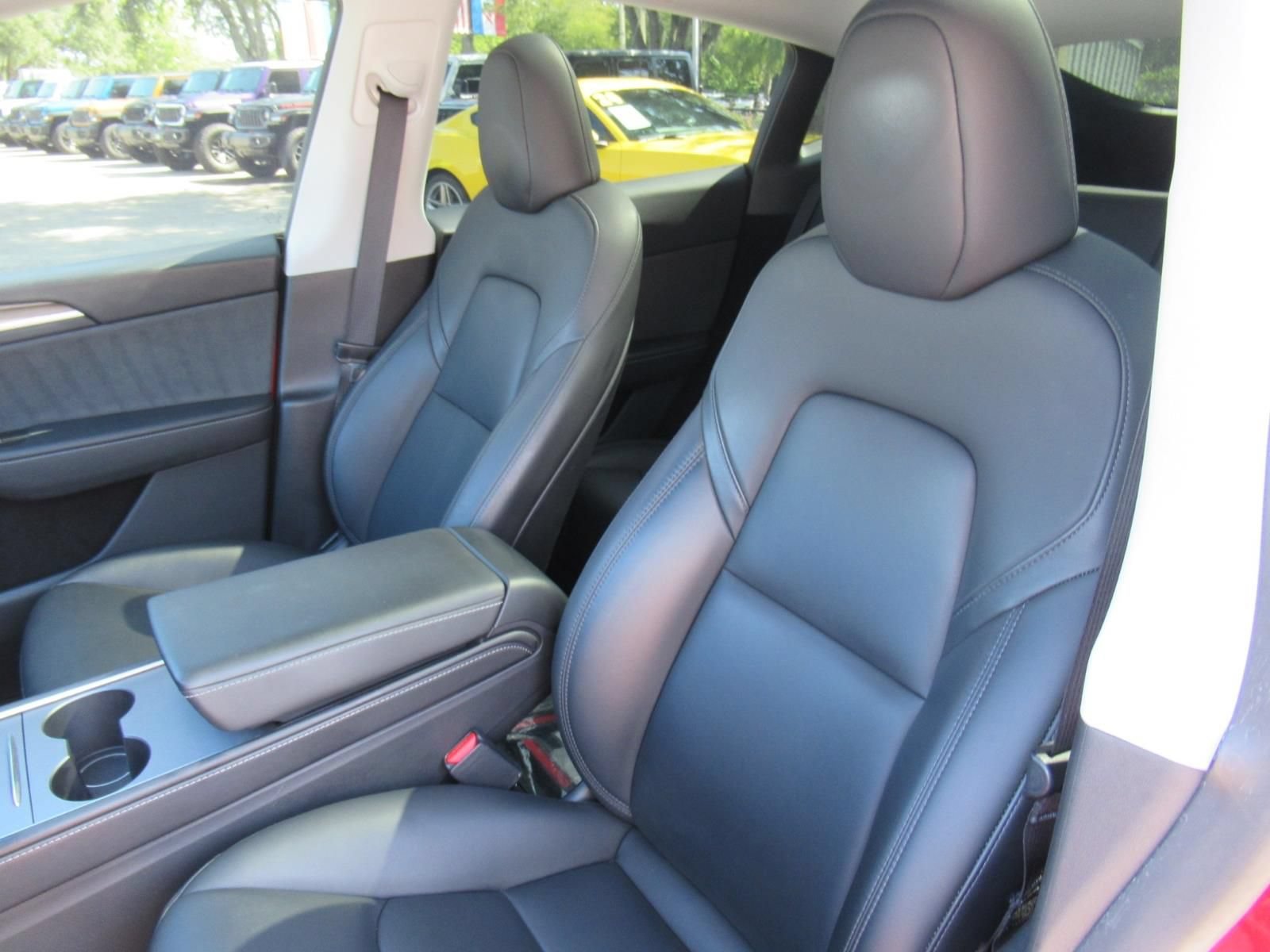 Used 2024 Tesla Model Y Long Range AWD/4WD image 18