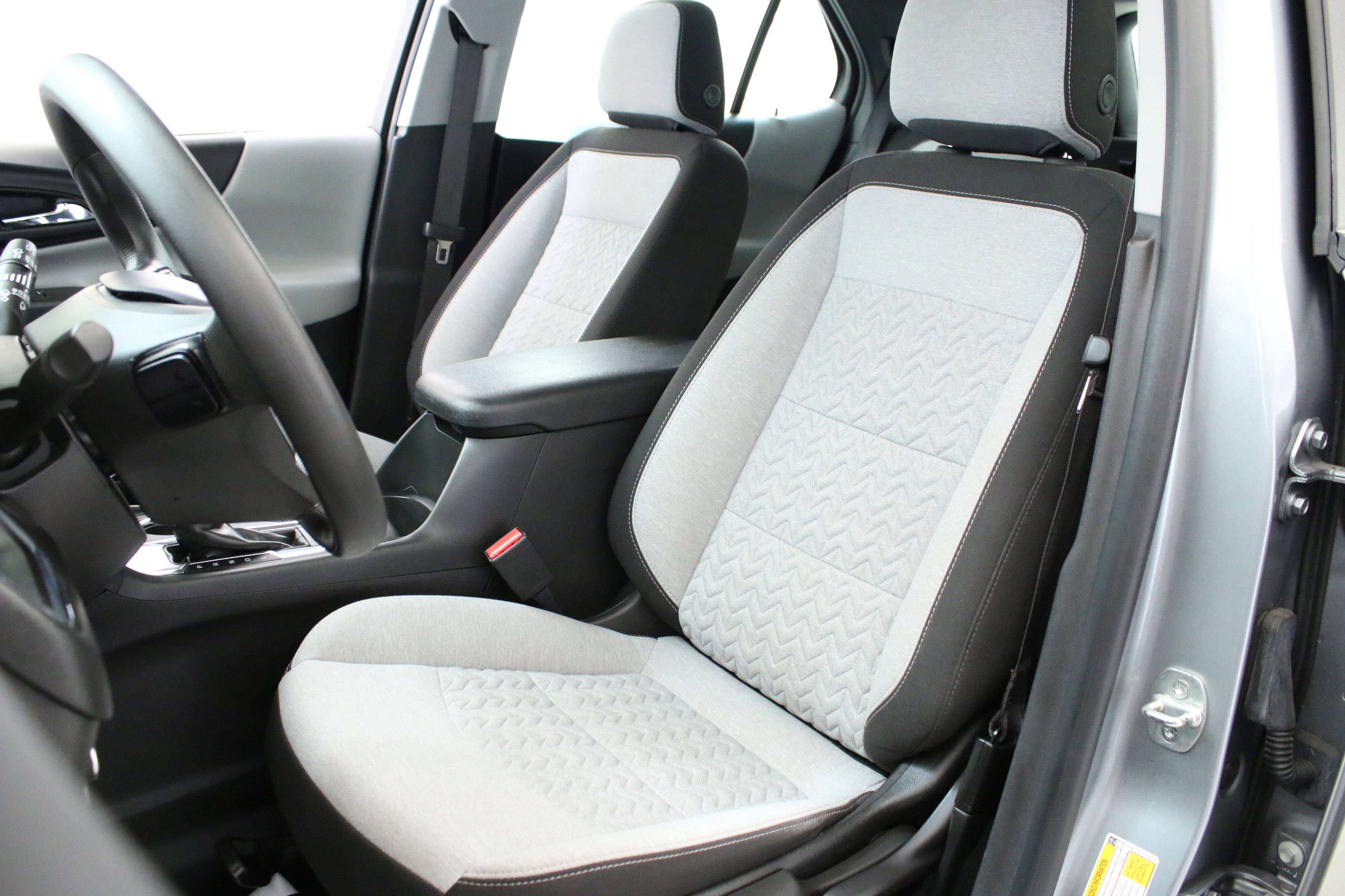 Used 2023 Chevrolet Equinox LS w/ Midnight Edition image 24