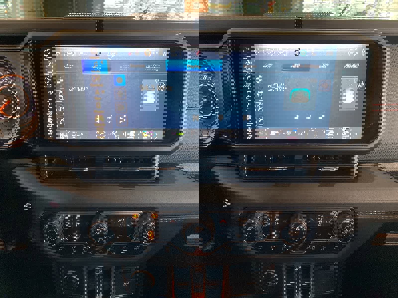 Used 2024 Jeep Wrangler Unlimited Rubicon image 14