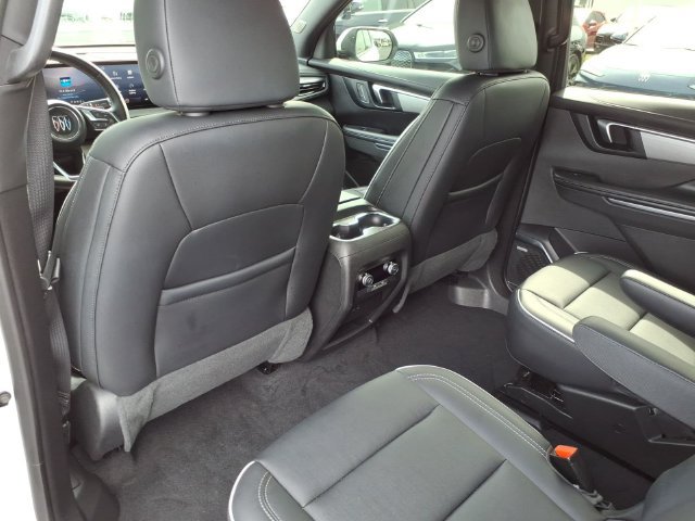 Used 2025 Buick Enclave Preferred FWD image 15