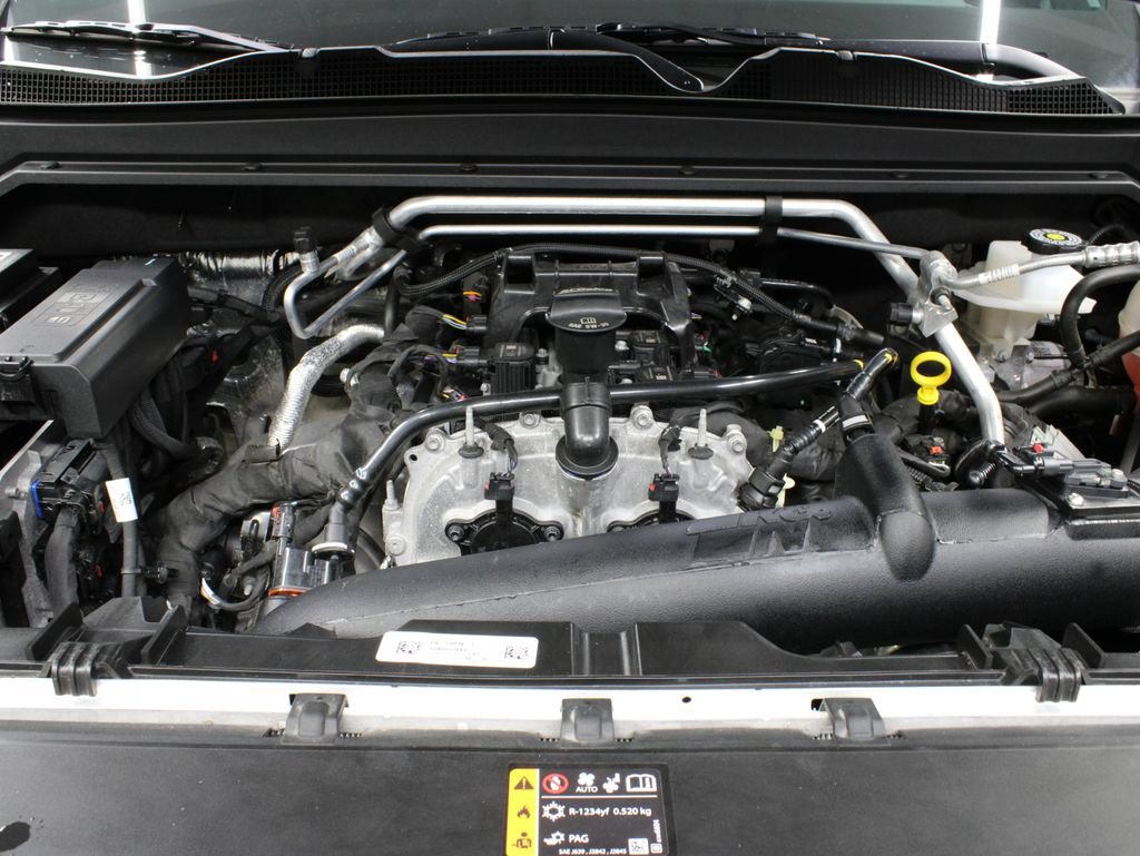 Used 2026 Chevrolet Colorado ZR2 w/ Technology Package AWD/4WD image 37