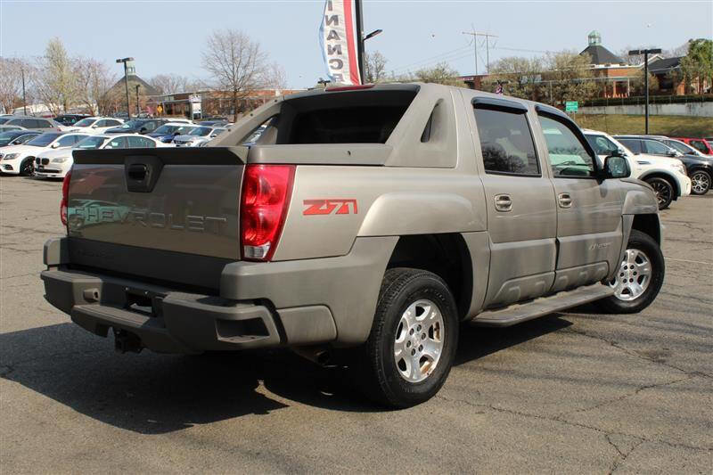 Used 2002 Chevrolet Avalanche 4x4 w/ Off-Road Suspension Pkg image 5