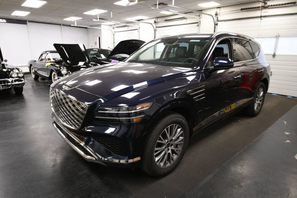 Used 2025 Genesis GV80 2.5T Standard AWD/4WD image 4