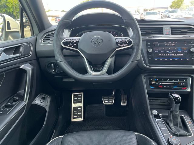 Used 2022 Volkswagen Tiguan SEL R-Line image 14