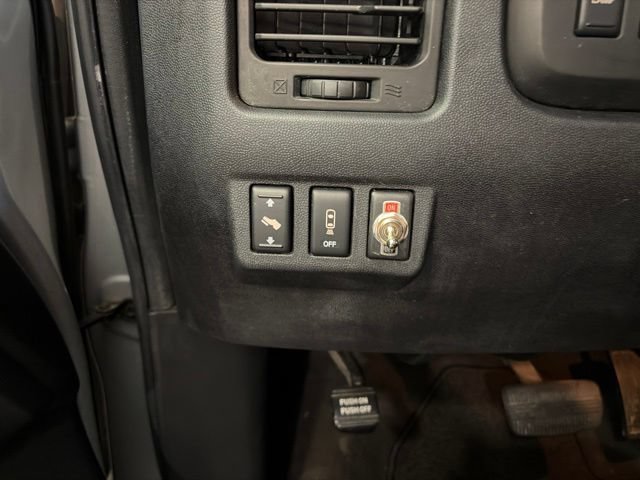 Used 2008 Nissan Titan LE w/ Tow Pkg AWD/4WD image 19
