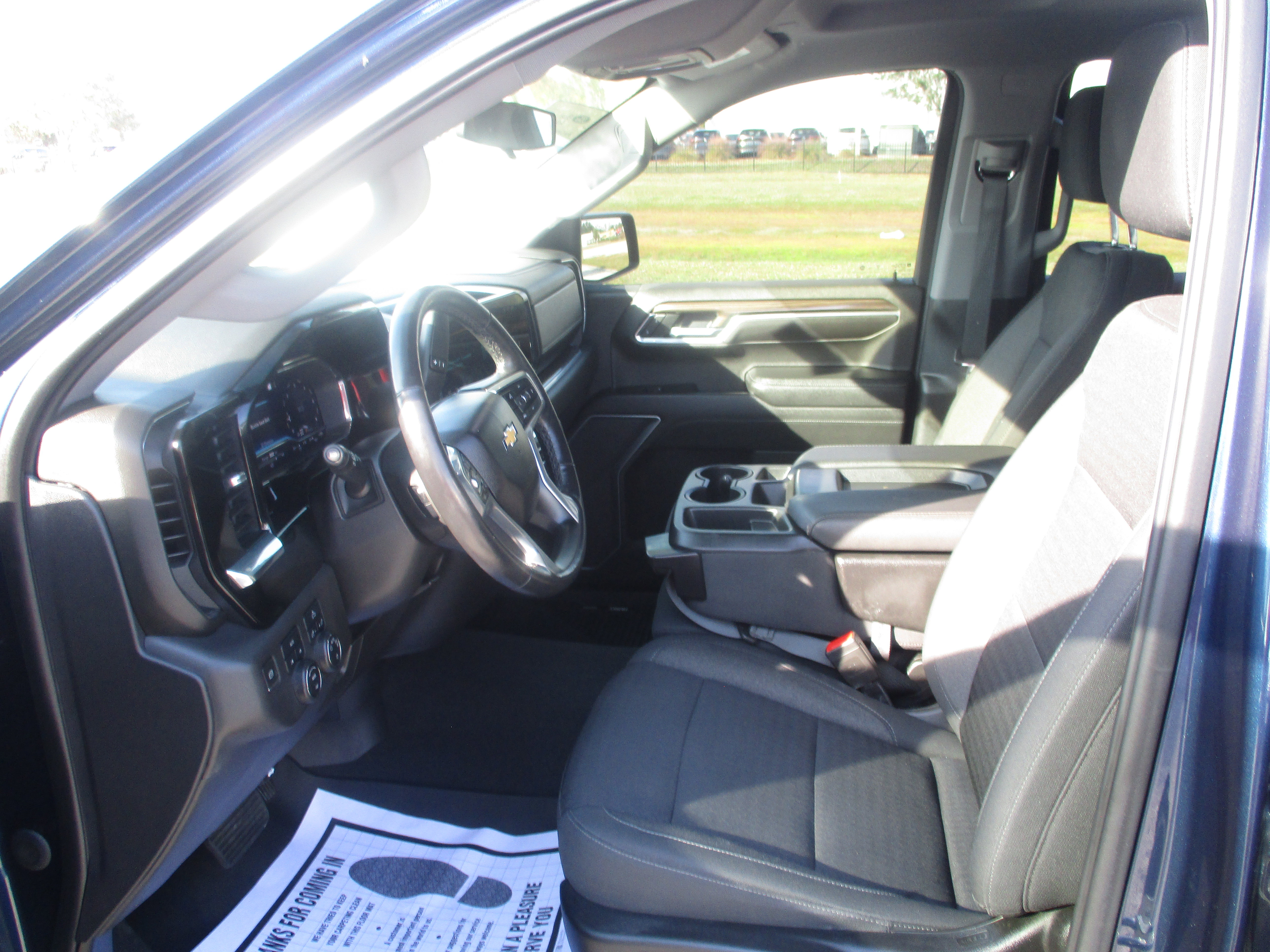 Used 2022 Chevrolet Silverado 1500 LT image 9