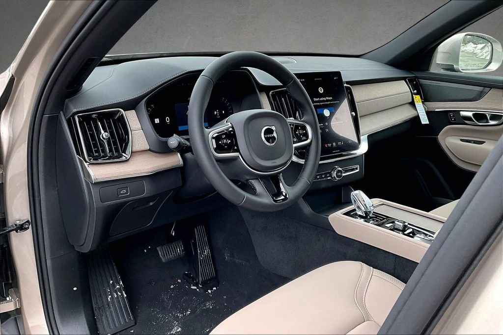 New 2026 Volvo XC90 B6 Plus w/ Protection Package Premier image 7