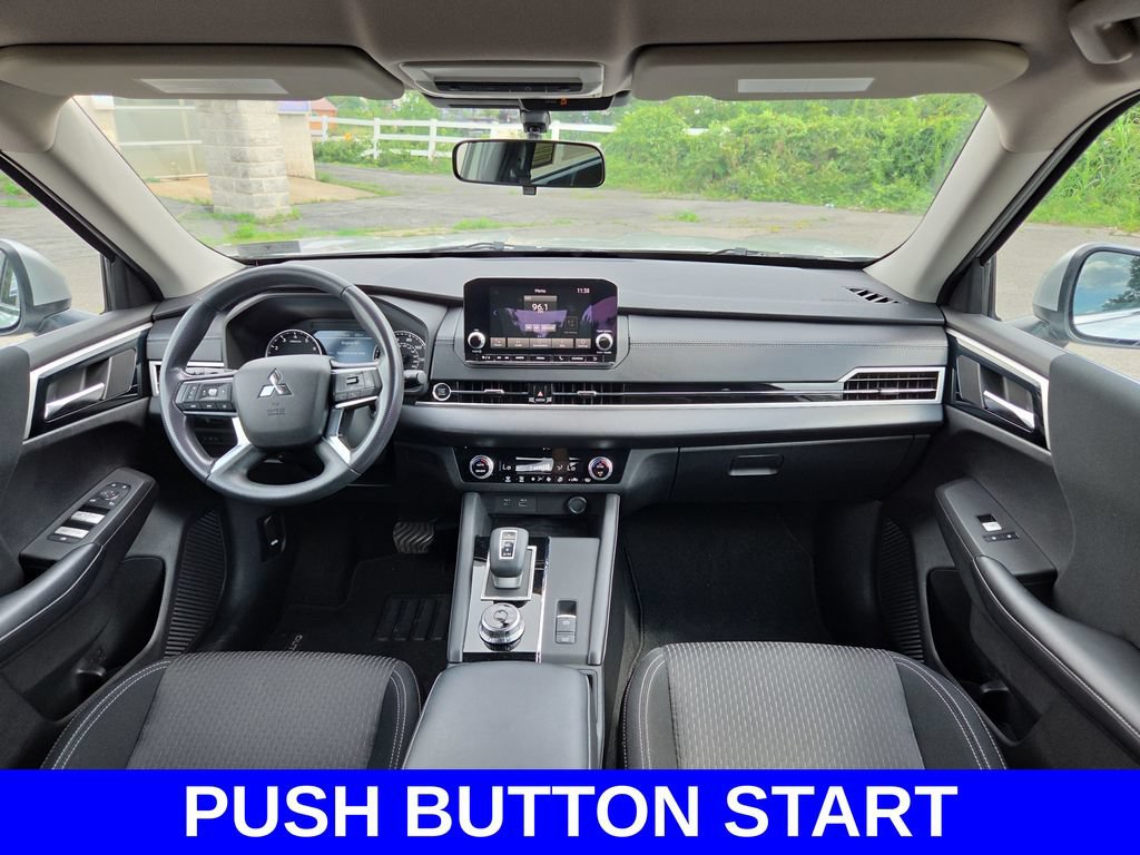 Used 2022 Mitsubishi Outlander ES AWD/4WD image 10