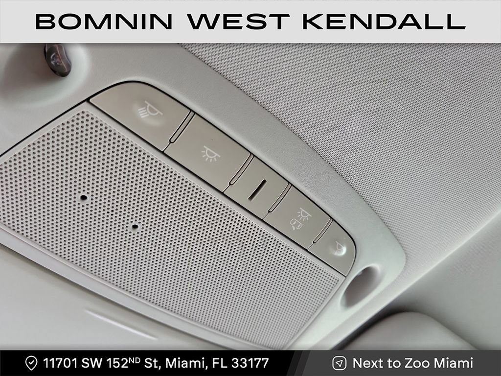 Used 2022 Nissan Rogue Sport SV image 25