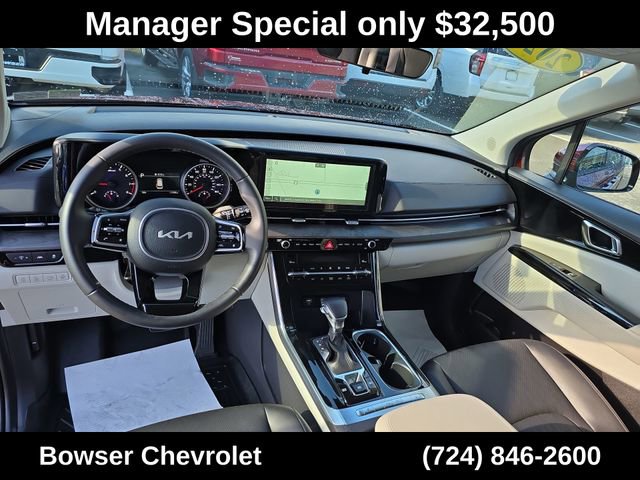 Used 2024 Kia Carnival EX image 13