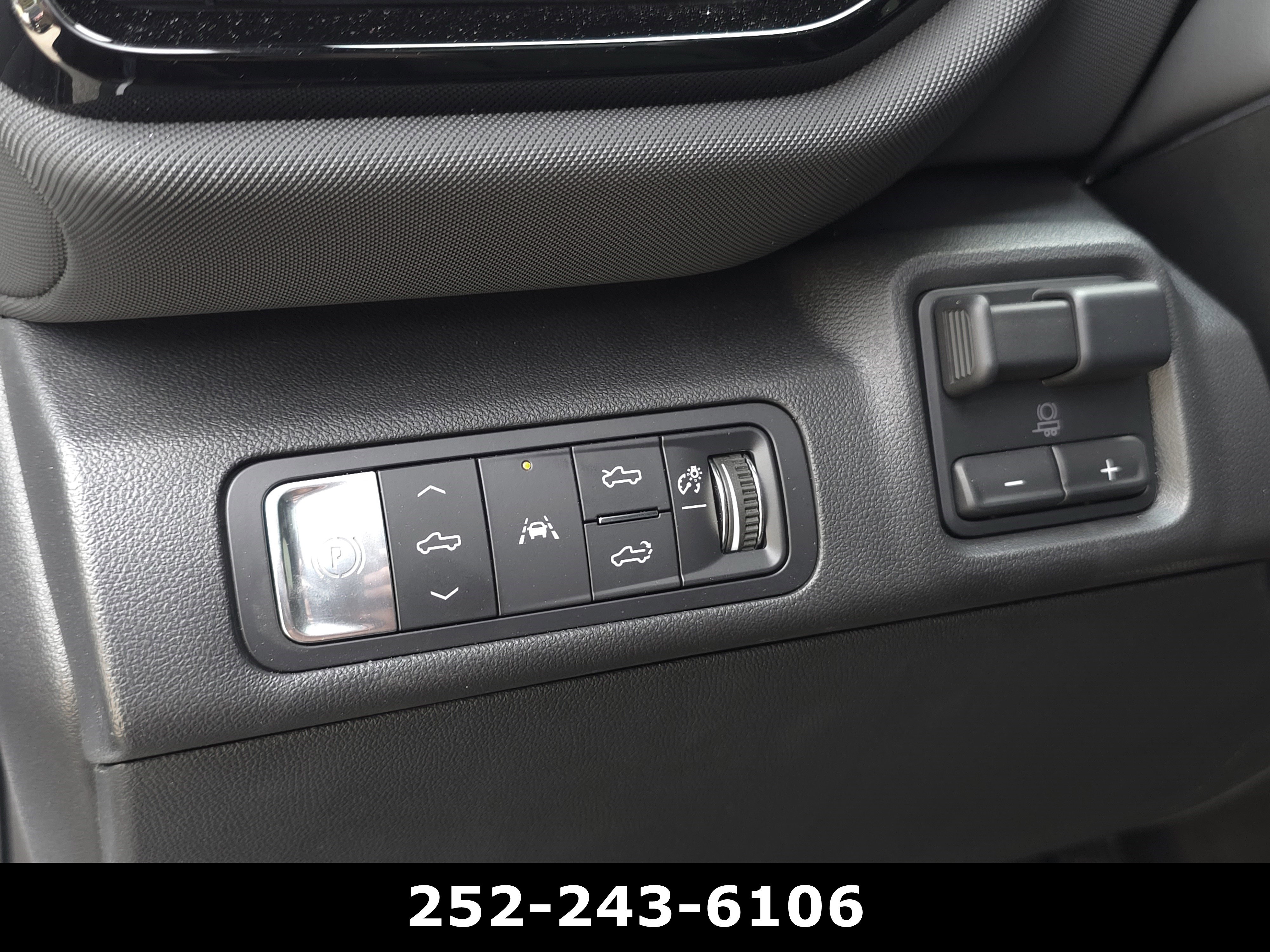 Used 2025 Chevrolet Silverado EV RST AWD/4WD image 25