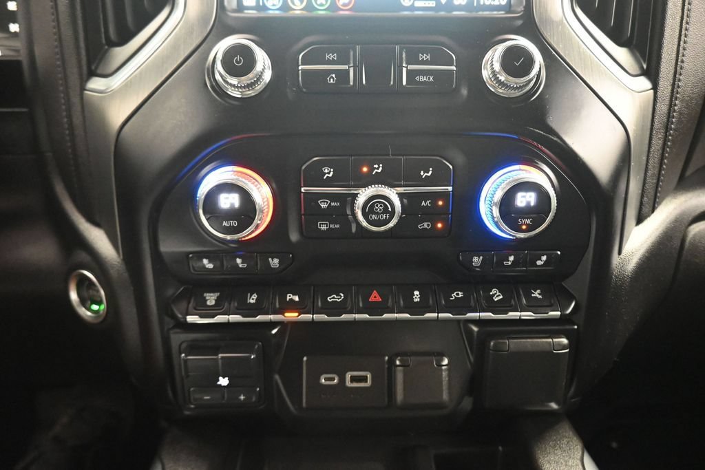 Used 2023 GMC Sierra 2500 Denali w/ Denali Black Diamond Edition AWD/4WD image 29