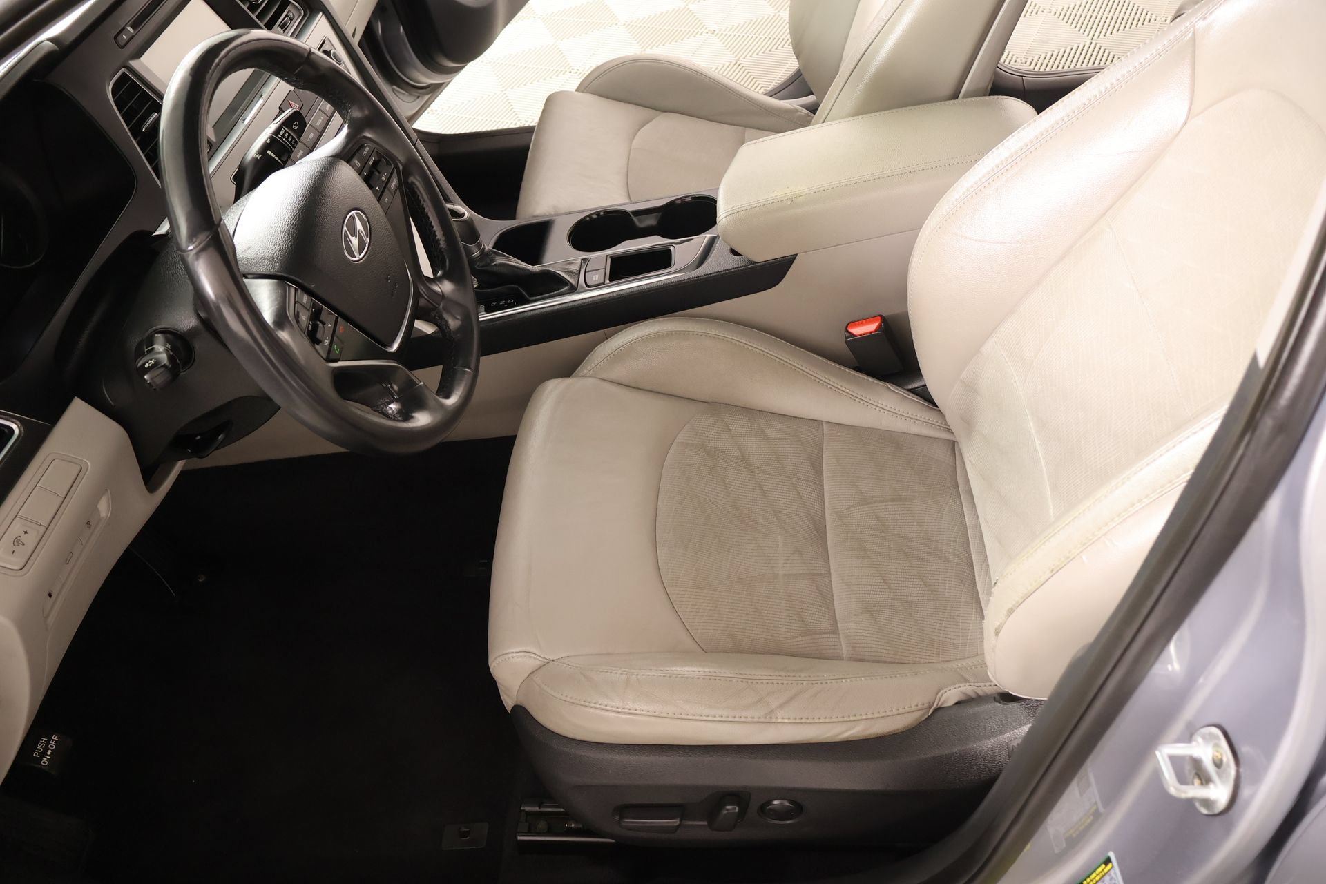 Used 2017 Hyundai Sonata Sport w/ Value Edition Package 02 FWD image 11
