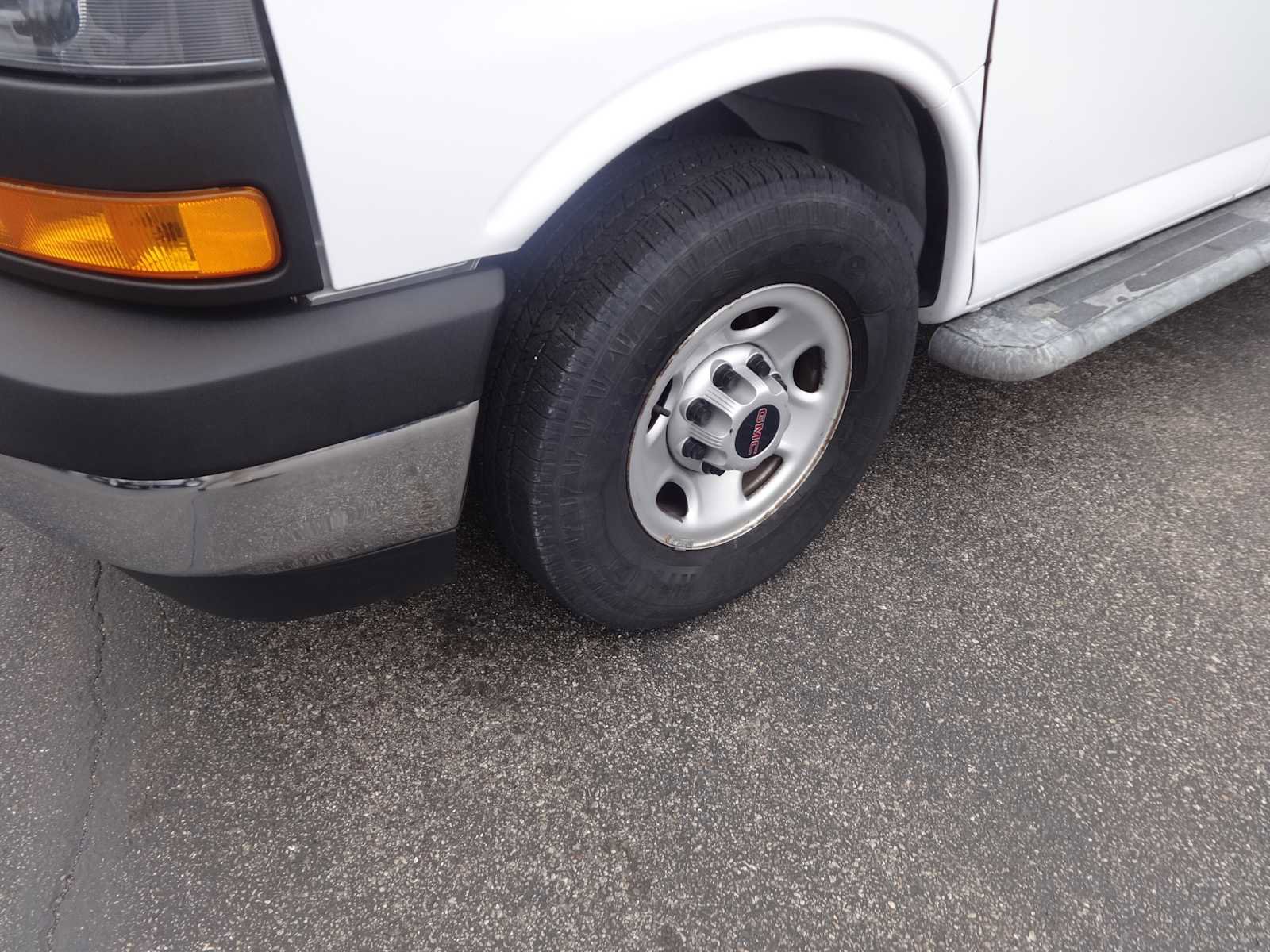 Used 2020 GMC Savana 2500 w/ Driver Convenience Package image 4