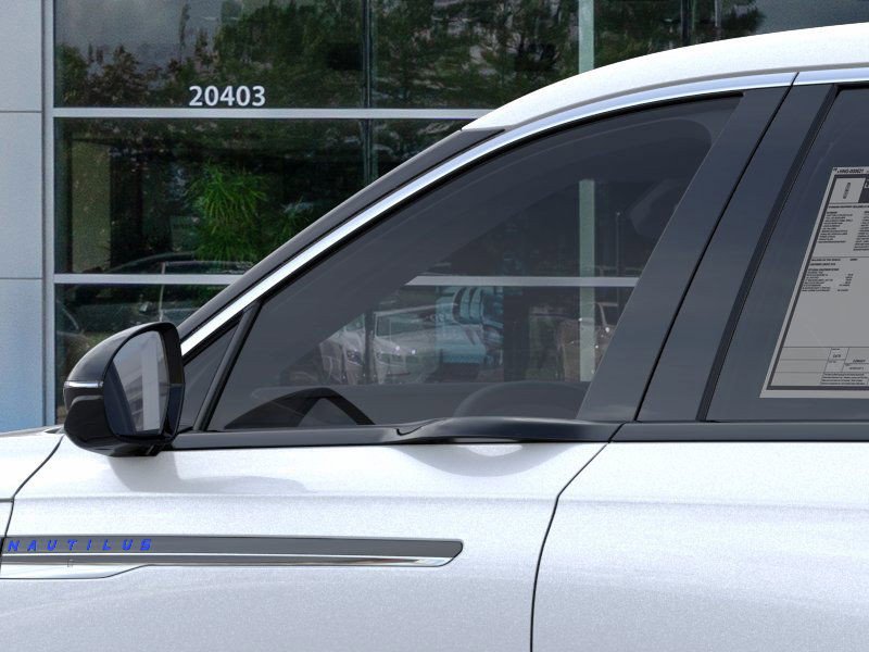 New 2025 Lincoln Nautilus Premier image 20