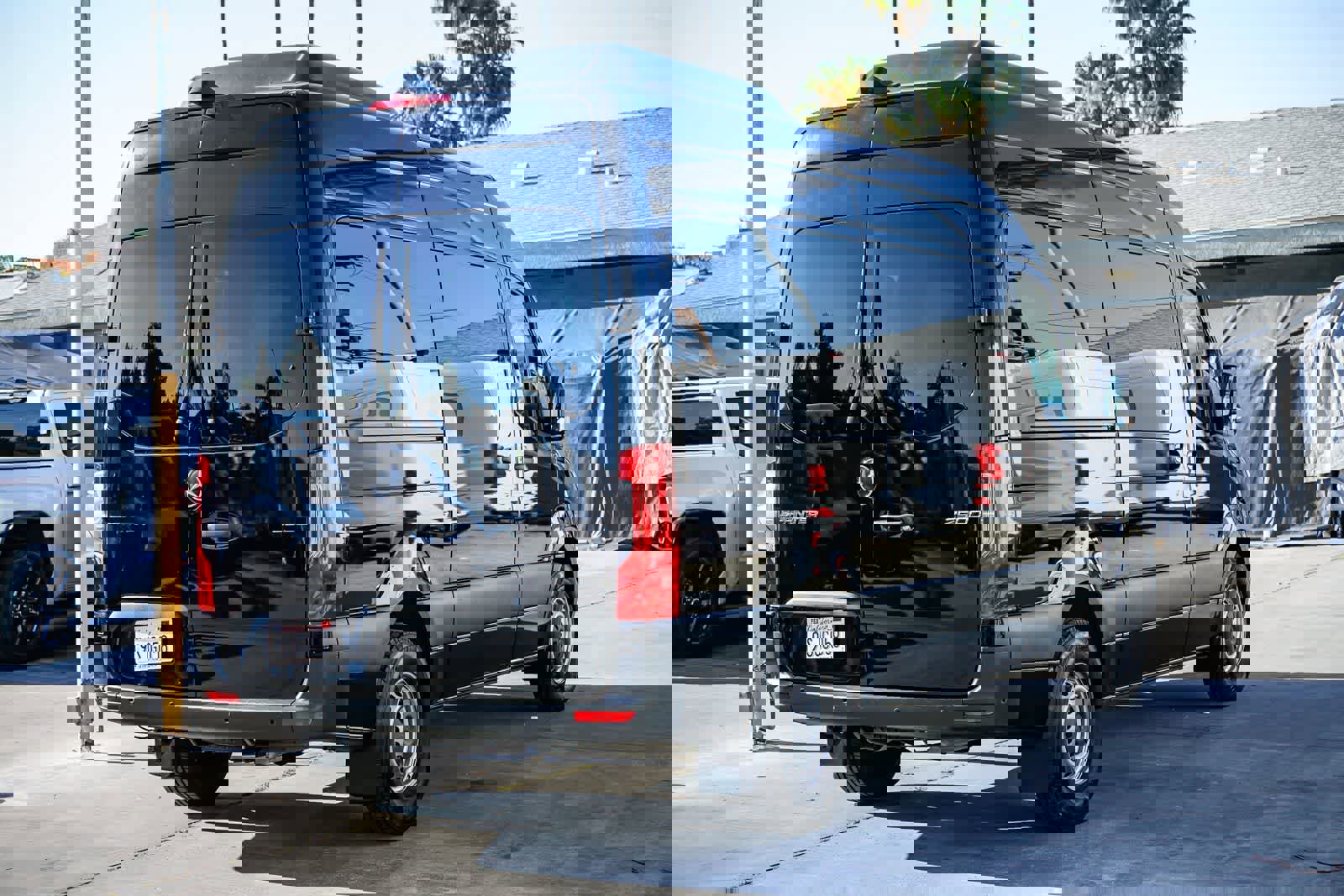 Used 2024 Mercedes-Benz Sprinter 2500 image 4