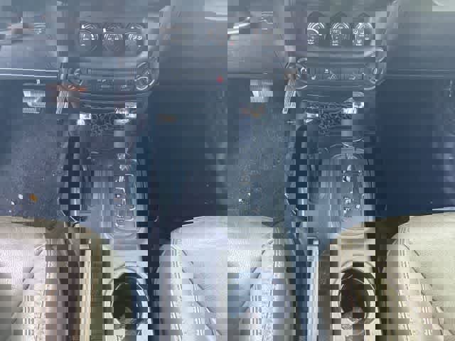 Used 2016 Jeep Wrangler Unlimited Sahara w/ Dual Top Group AWD/4WD image 19