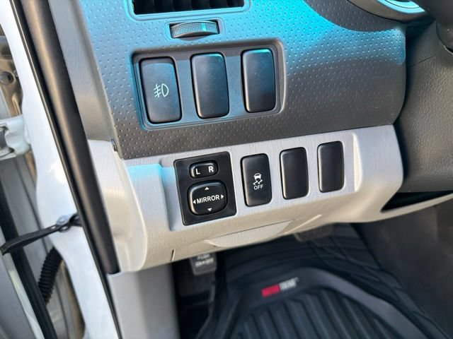Used 2015 Toyota Tacoma PreRunner w/ SR5 Package RWD image 41