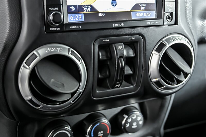Used 2012 Jeep Wrangler Unlimited Sahara w/ Connectivity Group AWD/4WD image 23