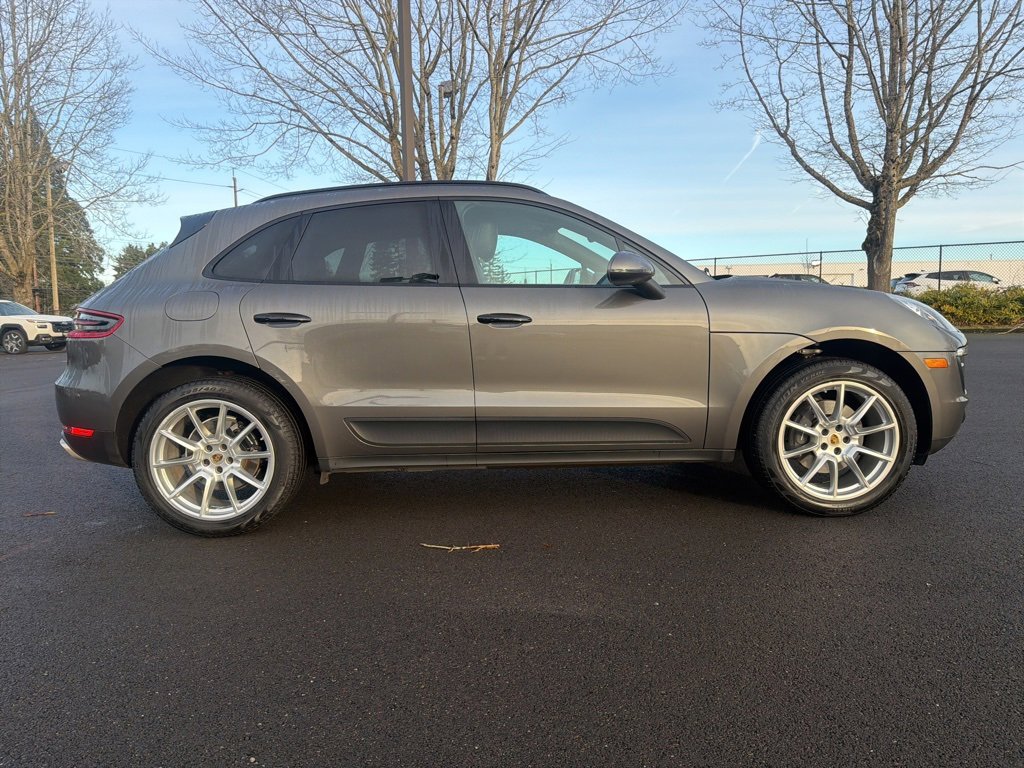 Used 2018 Porsche Macan image 8