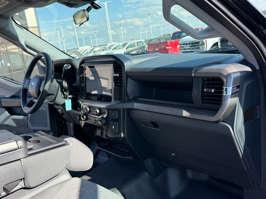 Used 2025 Ford F150 XL w/ Equipment Group 103A High image 9