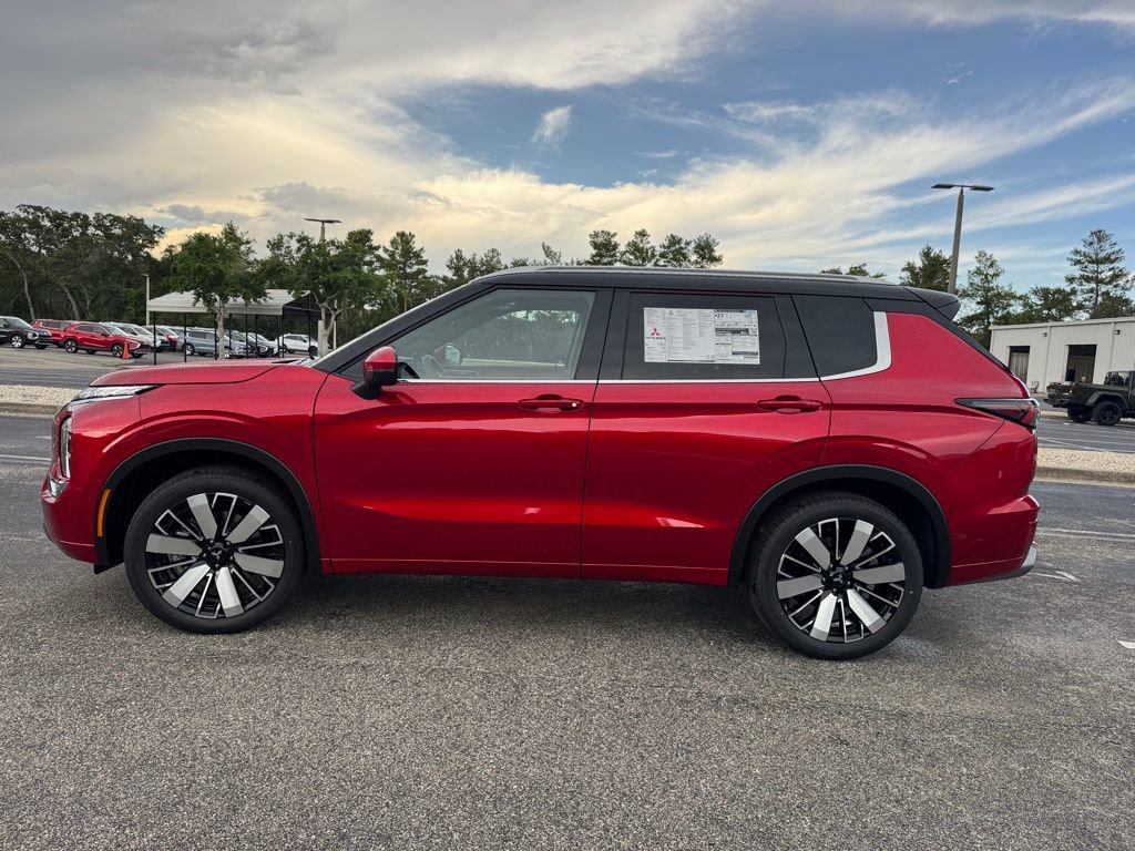 New 2025 Mitsubishi Outlander SEL image 4