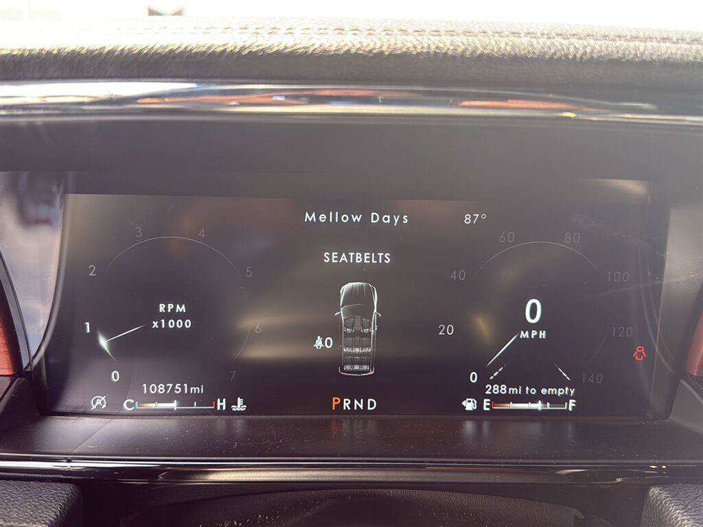Used 2020 Lincoln Navigator L Reserve w/ Equipment Group 208A Reserve AWD/4WD image 8