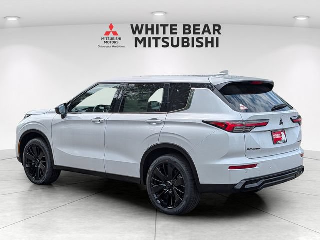 New 2026 Mitsubishi Outlander LE AWD/4WD image 2