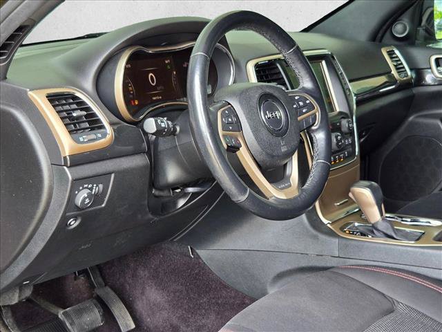 Used 2016 Jeep Grand Cherokee Laredo 75th Anniversary AWD/4WD image 9