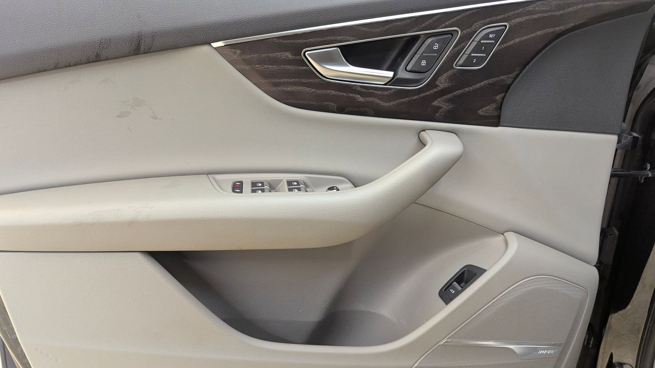 Used 2020 Audi Q7 3.0T Premium Plus image 12