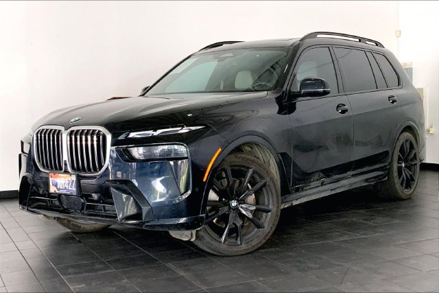 Used 2024 BMW X7 xDrive40i w/ M Sport Package AWD/4WD image 1