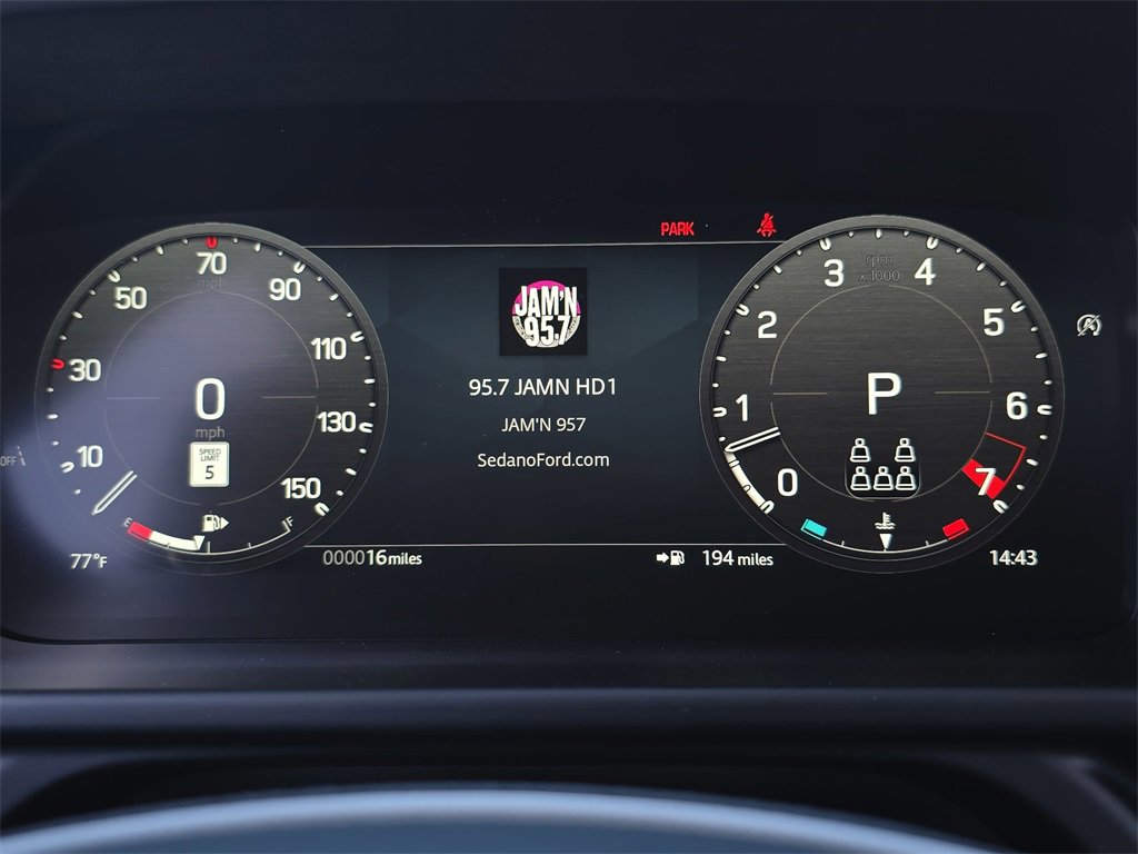 New 2026 Land Rover Defender 130 X-Dynamic SE image 20