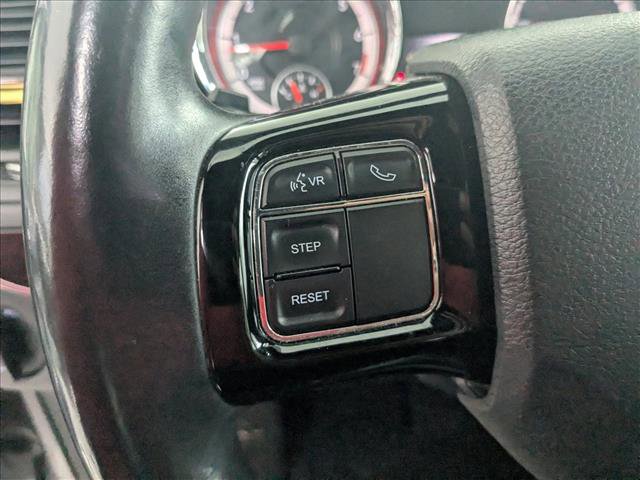 Used 2015 Dodge Grand Caravan SXT image 13