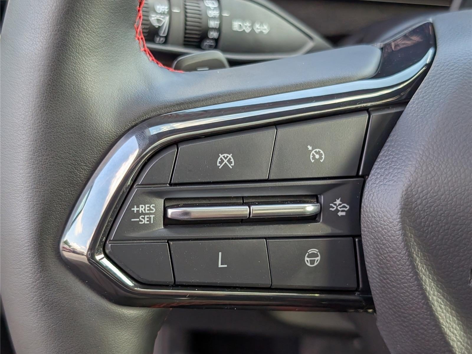 Used 2024 Chevrolet Traverse RS w/ LPO, Floor Liner Package AWD/4WD image 27