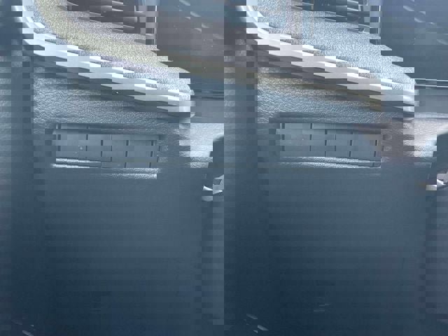 New 2025 Nissan Kicks SV w/ SV Premium Package image 18