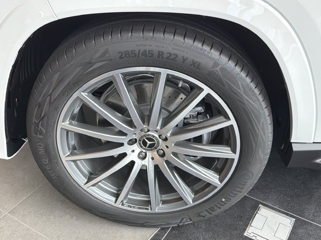 New 2026 Mercedes-Benz GLS 450 4MATIC image 9