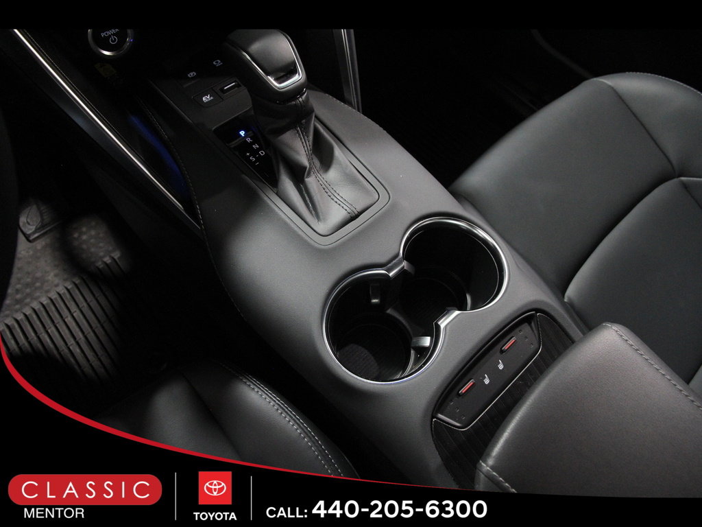 Certified 2024 Toyota Venza XLE image 17