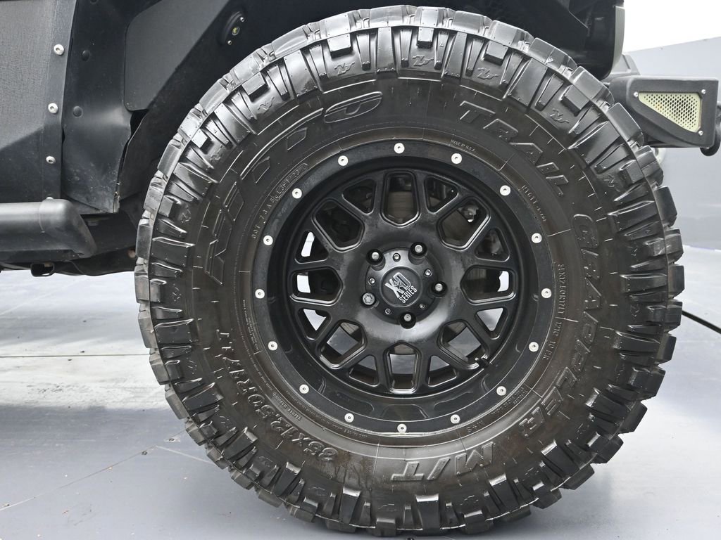 Used 2015 Jeep Wrangler Unlimited Sahara w/ Max Tow Package image 9