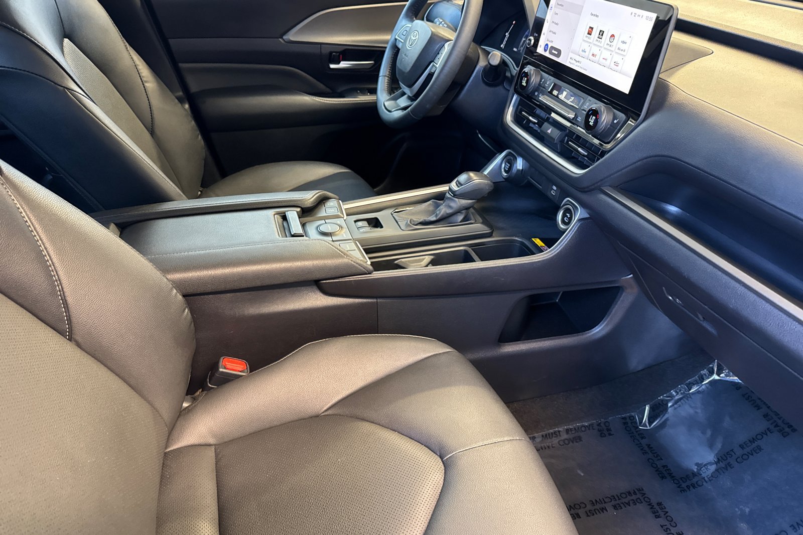 Certified 2024 Toyota Grand Highlander FWD image 23
