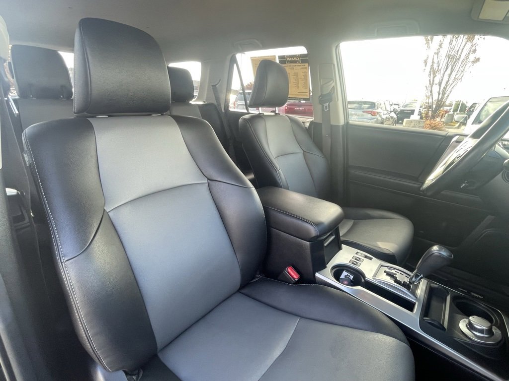 Used 2021 Toyota 4Runner SR5 Premium image 30